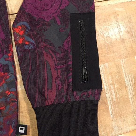 Fabletics Ithaca Romantic Print Jacket Medium purple red black bomber - Picture 4 of 8